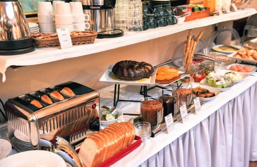 Hotel Opera в Белграде: Чилим, Отель, Путешествие,