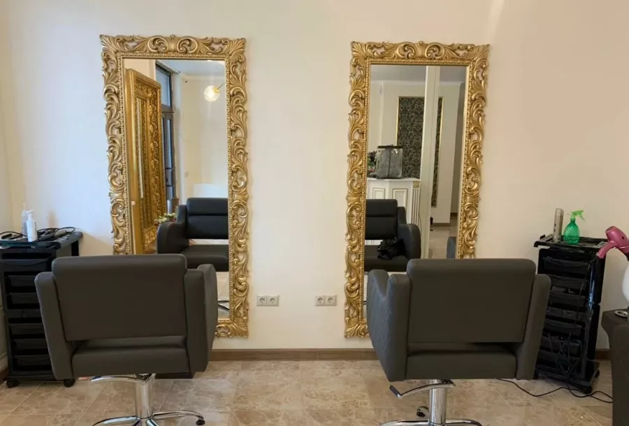 Салон красоты Nina Toros Beauty Club в Видном: Маникюр, Педикюр, Архитектура Бровей, Косметология, Макияж, Укладка, Окрашивание, Стрижка, Окрашивание Бровей, Массаж,