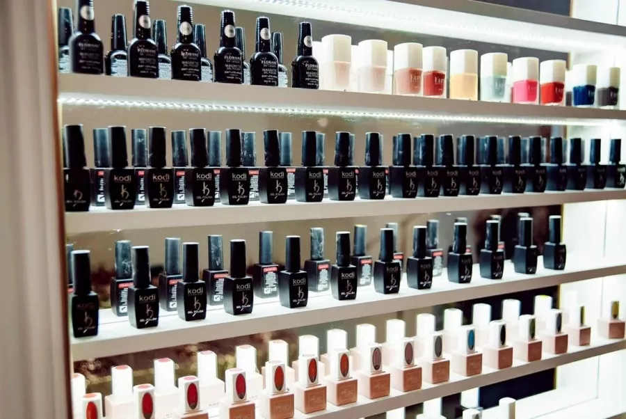 Салон красоты Nina Toros Beauty Club в Видном: Маникюр, Педикюр, Архитектура Бровей, Косметология, Макияж, Укладка, Окрашивание, Стрижка, Окрашивание Бровей, Массаж,