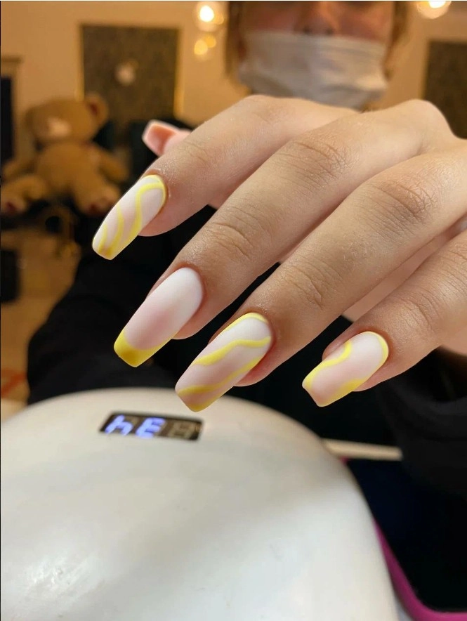 Салон красоты Nina Toros Beauty Club в Видном: Маникюр, Педикюр, Архитектура Бровей, Косметология, Макияж, Укладка, Окрашивание, Стрижка, Окрашивание Бровей, Массаж,