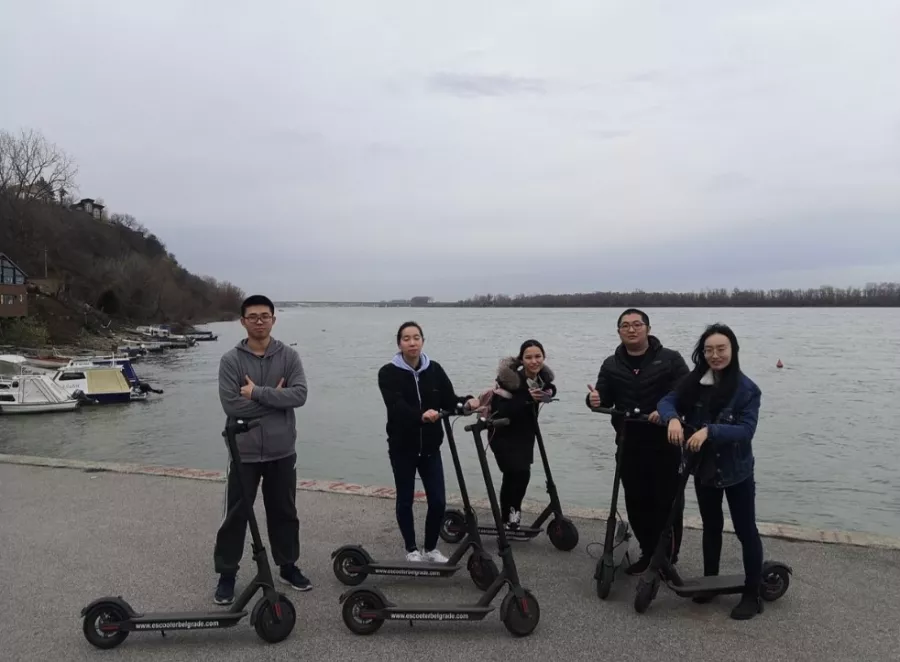E-Around Electric Scooter Rental & Tours в Белграде: ЭлектроСамокат, ЭлектроСкутер, Пора отдыхать, Чилим, Прогулка,