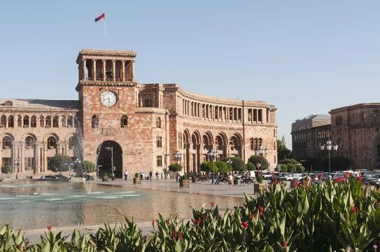 Площадь Республики в Ереване в Ереване: Архитектура, Исторические Здания, Правительство, Фонтаны, Скульптуры, Концерты, центр города,