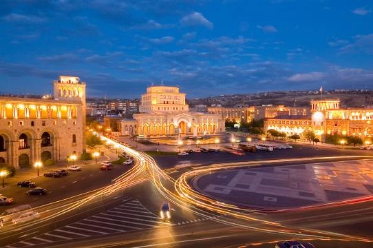 Площадь Республики в Ереване в Ереване: Архитектура, Исторические Здания, Правительство, Фонтаны, Скульптуры, Концерты, центр города,
