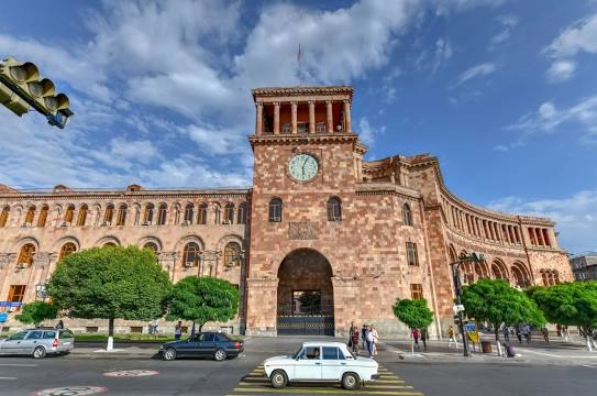 Площадь Республики в Ереване в Ереване: Архитектура, Исторические Здания, Правительство, Фонтаны, Скульптуры, Концерты, центр города,
