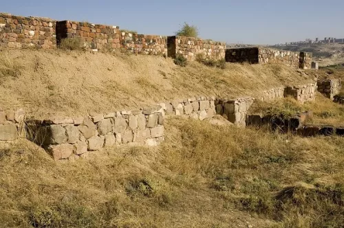 Древний район Эребуни в Ереване  в  Ереване
