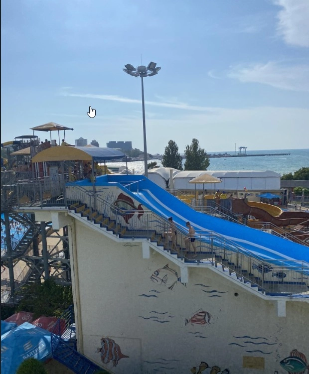Аквапарк Золотой пляж в Анапе: Аквапарк, Водные Аттракционы, Семейный Отдых, Бассейн,