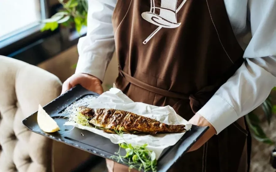 Ресторан Rafferti в Новороссийске: Кафе, Рестораны, Веганская Кухня, Еда на Вынос, Банкет, Европейская кухня,