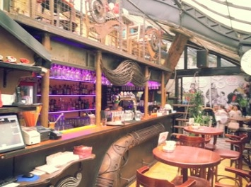 Blaznavac Cafe-Bar в Белграде: Кафе, Покушать, Галерея,