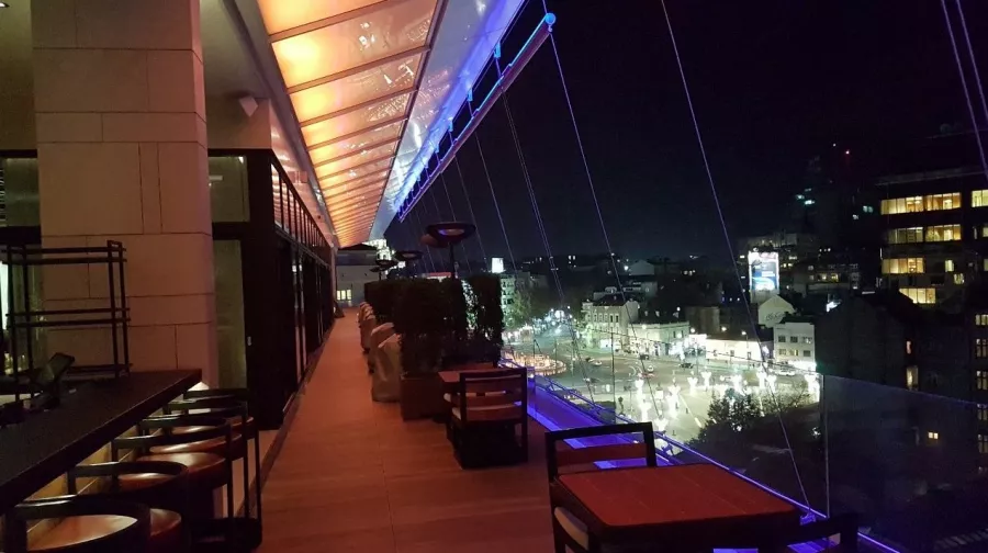 SkyLounge Belgrade в Белграде: Суши, Напитки, Высота, Чилим, Вкусно,