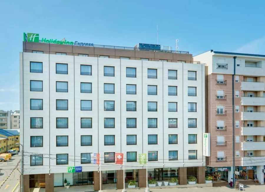 Holiday Inn Express Belgrade в Белграде: Жильё, Путешествие, Чилим, Спортзал,