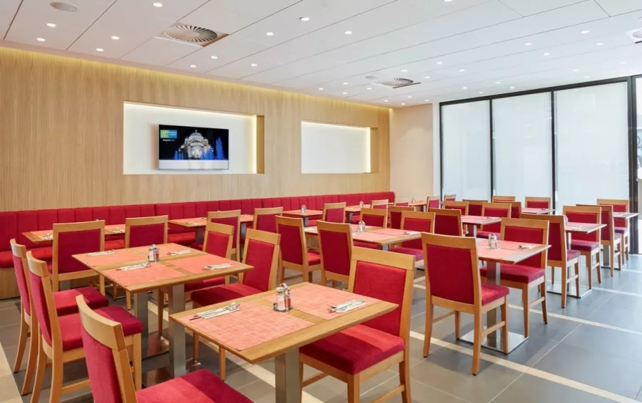 Holiday Inn Express Belgrade в Белграде: Жильё, Путешествие, Чилим, Спортзал,