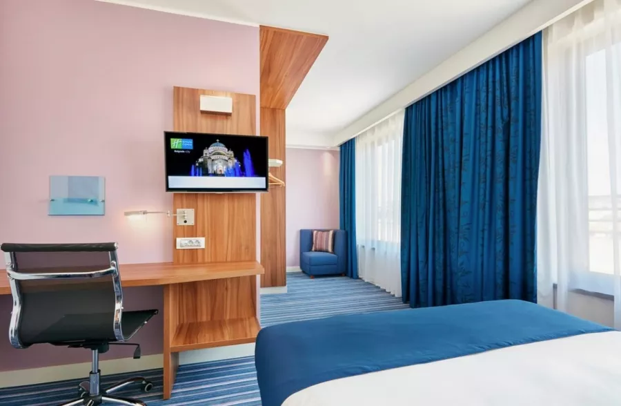 Holiday Inn Express Belgrade в Белграде: Жильё, Путешествие, Чилим, Спортзал,