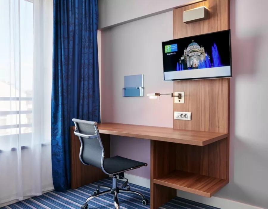 Holiday Inn Express Belgrade в Белграде: Жильё, Путешествие, Чилим, Спортзал,