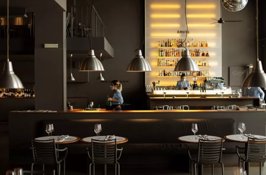 Comunale Caffe e Cucina в Белграде: Кафе, Покушать, Чилим, Пицца, Барбекю,