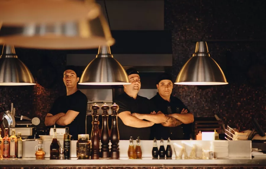 Comunale Caffe e Cucina в Белграде: Кафе, Покушать, Чилим, Пицца, Барбекю,