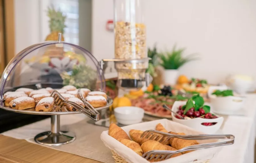 Public House Hotel в Белграде: Отель, Путешествие, Чилим, Ресторан, Сауна, Джакузи,
