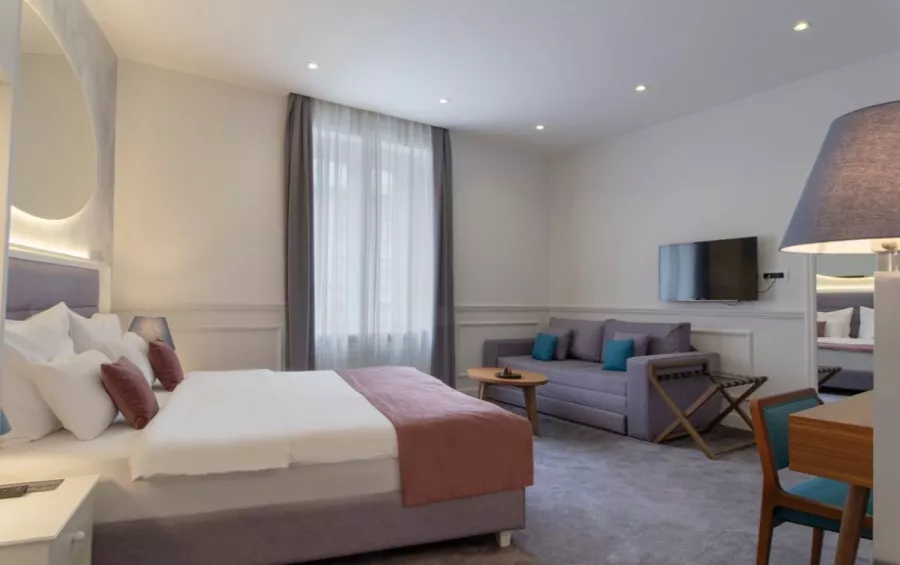 Public House Hotel в Белграде: Отель, Путешествие, Чилим, Ресторан, Сауна, Джакузи,