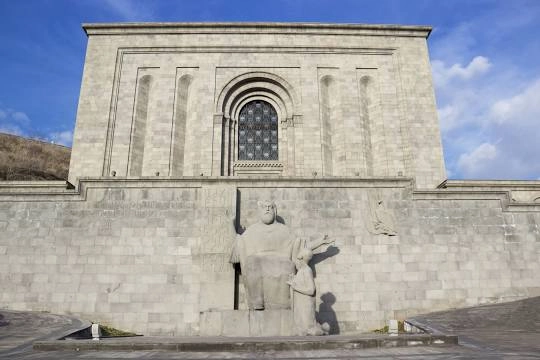Исследовательский институт древних рукописей "Matenadaran".