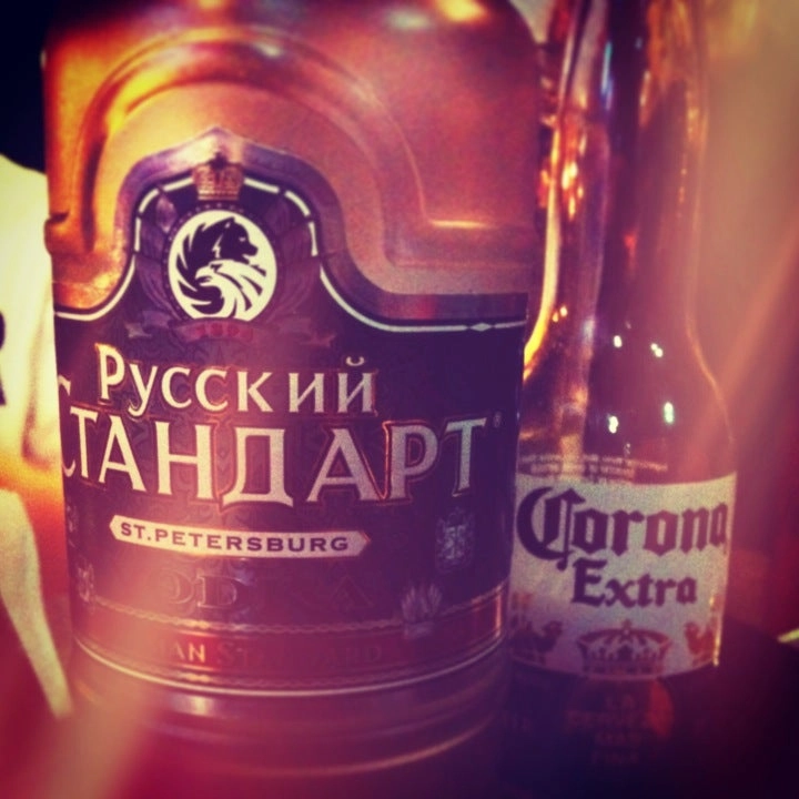 Бар The Distillery в Себу: Bar, Music, Бар, Музыкально, Русская водка,