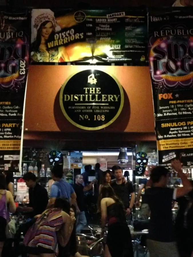 Бар The Distillery в Себу: Bar, Music, Бар, Музыкально, Русская водка,