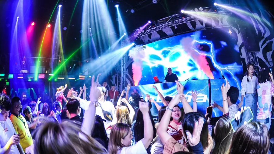 Ночной Клуб ZZYZX Manila в Манила: Музыкально, Танцы, Music, Night Club, Ночной клуб,