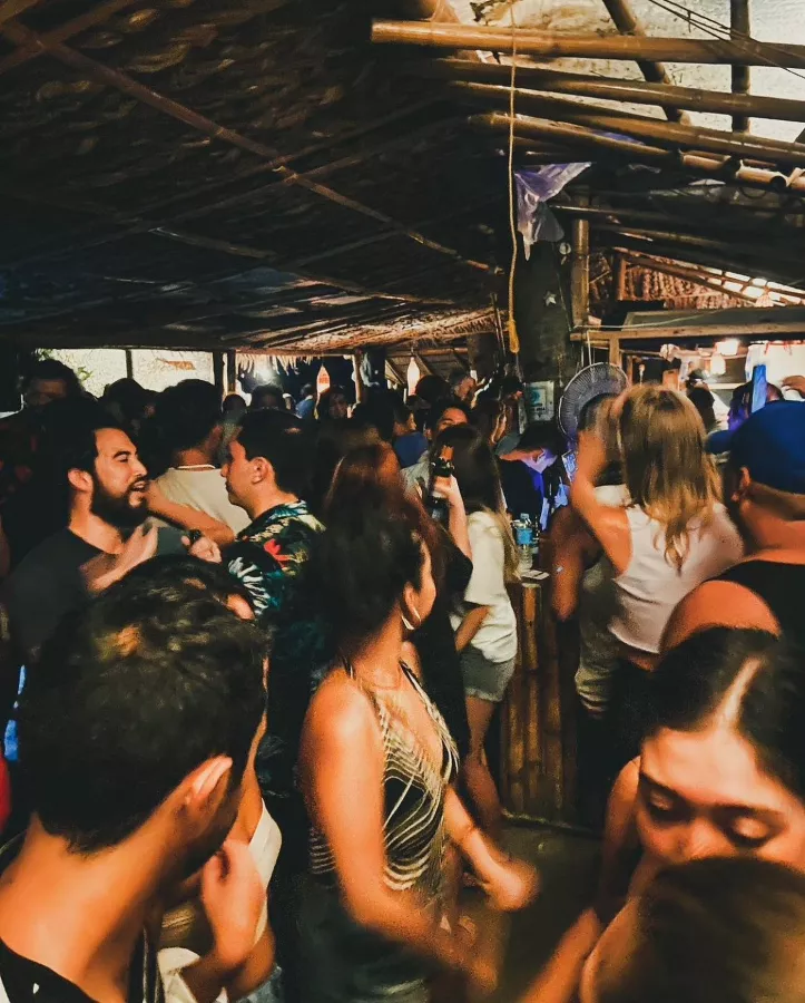Бар Exit в Боракай: Бар, Музыкально, Танцы, Bar, Music,