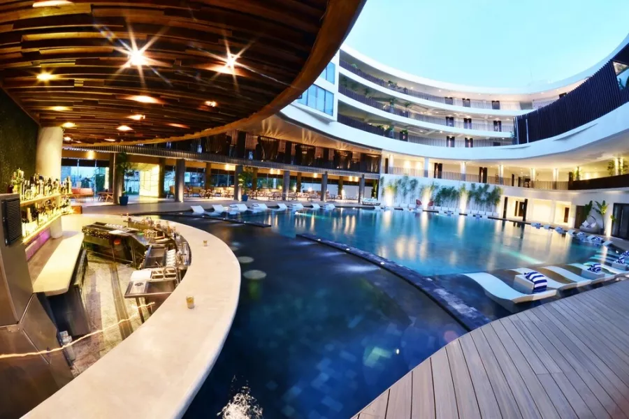Бар Prisma в Боракай: Бар, Бассейн, Вино, Ром, Bar, Swimming pool,