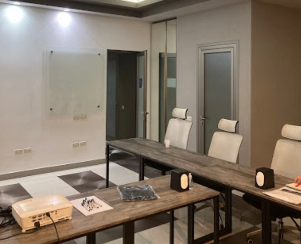 256 HUB Coworking Space - пространство для совместной работы в Ереване в Ереване: коворкинг, рабочее пространство, аренда офиса, переговорная, конференс-зал,