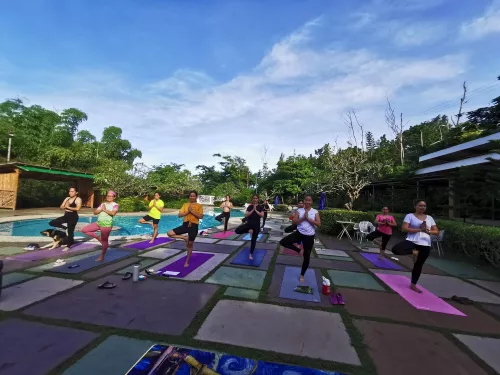 Фитнес-клуб Fit and Flow Fitness  в  Себу