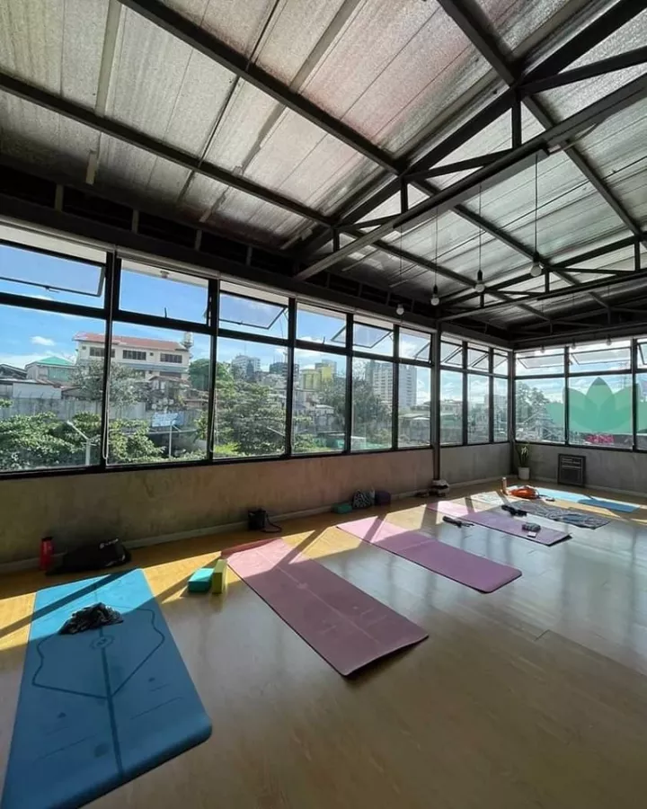 Студия Йоги Bliss Yoga Cebu в Себу: Отдых, Йога, Студия, Медицина,