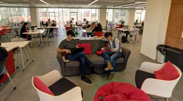 Impact Hub Yerevan - коворкинг-клуб в Ереване: коворкинг, рабочее пространство, аренда офиса, конференс-зал,