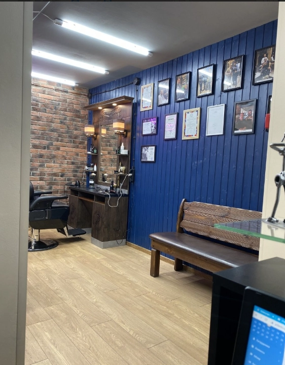 Мужская цирюльня Freйd в Москве: Стрижка, Борода, Бритье, Барбершоп, Красота,