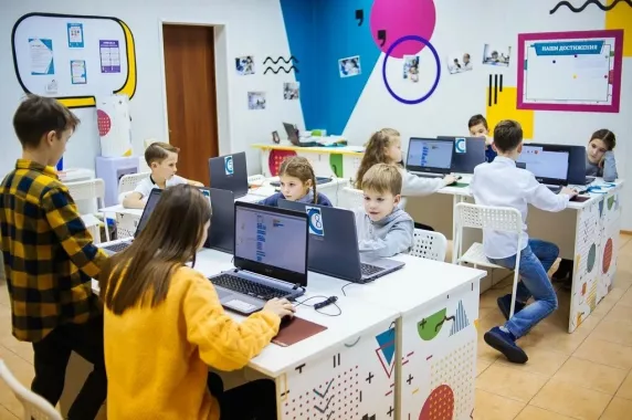 Международная кибершкола будущего для нового IT-поколения 6-14 лет "KIBERone".