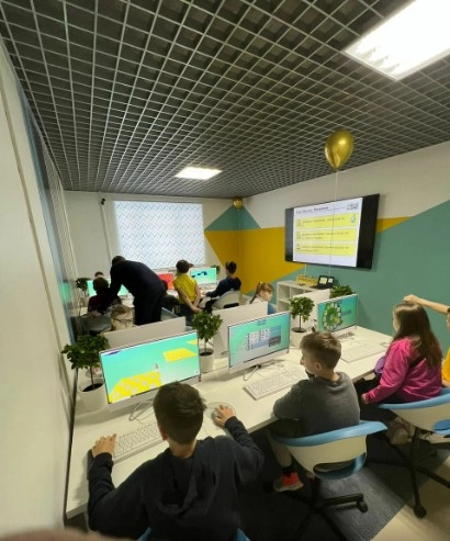 Международная кибершкола будущего для нового IT-поколения 6-14 лет KIBERone в Видном: Программирование, Киберспорт, VR, Фото, Учимся,