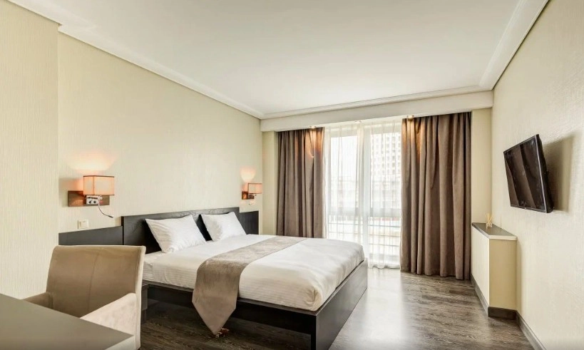 Отель 4* Астро Плаза в Видном: SPA, Номера, Мини-Бар, TV, Cейф, Тренажерный Зал, Хаммам, Бассейн,