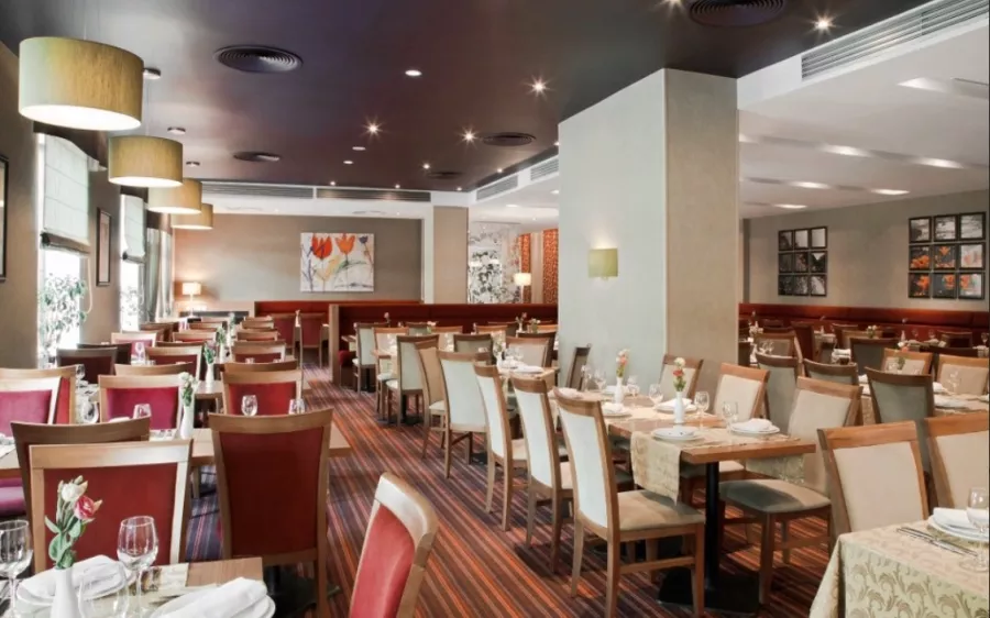 Гостиница 4* Holiday Inn Moscow Suschevsky в Москве: Гостиница, Отель, Банкетный зал, Ресторан, Тренажерный зал,
