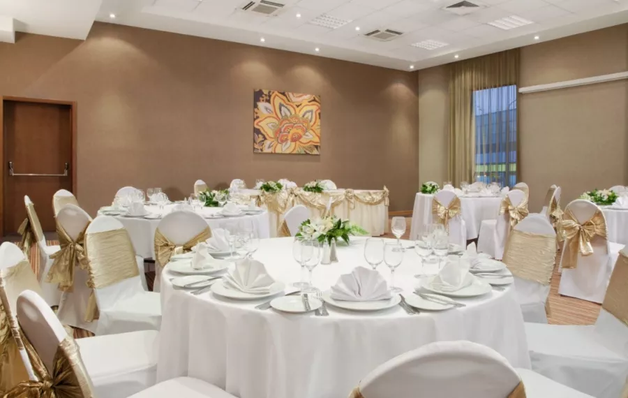 Гостиница 4* Holiday Inn Moscow Suschevsky в Москве: Гостиница, Отель, Банкетный зал, Ресторан, Тренажерный зал,