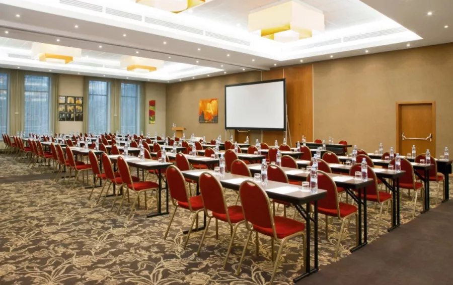 Гостиница 4* Holiday Inn Moscow Suschevsky в Москве: Гостиница, Отель, Банкетный зал, Ресторан, Тренажерный зал,