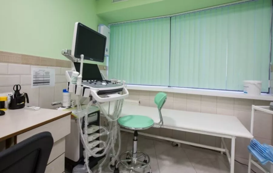 Медицинский центр 100MED в Москве: Лазерная косметология, Перманентный макияж, Пирсинг, Удаление новообразований, Имплантация, Ортодонт, ОПТГ, Стоматолог-ортопед, Стоматолог-хирург, Пародонтолог, Массаж, Инъекционные процедуры, Детский Стоматолог,