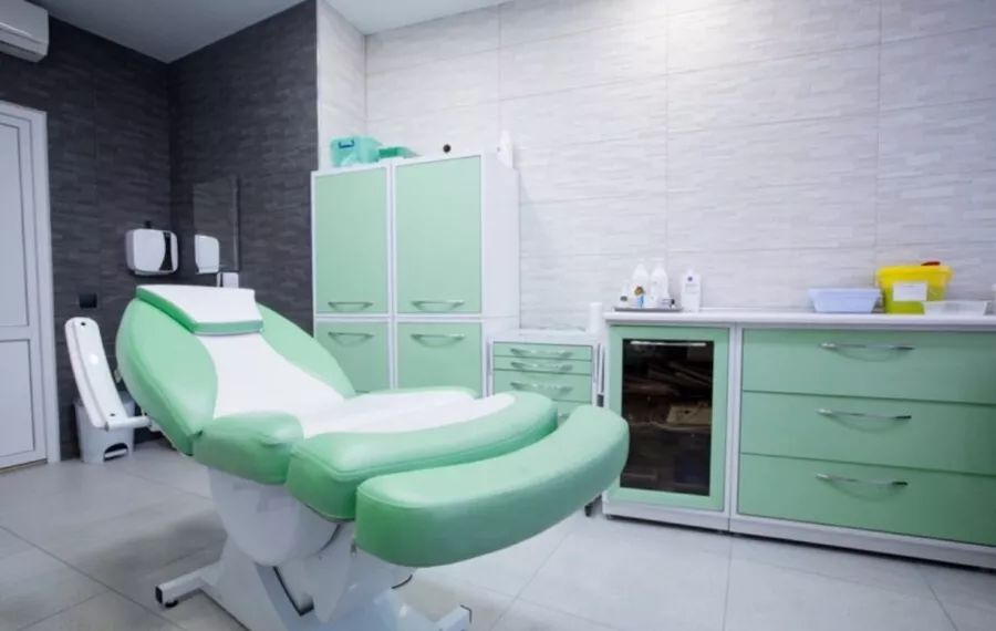 Медицинский центр 100MED в Москве: Лазерная косметология, Перманентный макияж, Пирсинг, Удаление новообразований, Имплантация, Ортодонт, ОПТГ, Стоматолог-ортопед, Стоматолог-хирург, Пародонтолог, Массаж, Инъекционные процедуры, Детский Стоматолог,