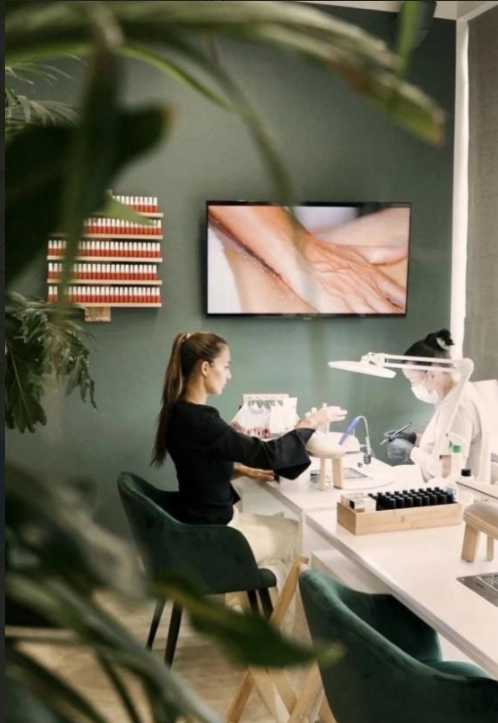 Салон красоты MangoMango в Калининграде: Мужчинам, Чистка, Пилинг, Детский маникюр, Лимфодренаж, Массаж, Стрижка, Окрашивание, Красота,