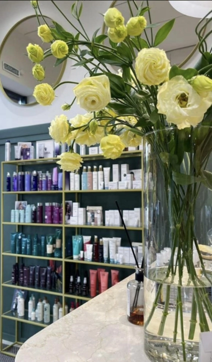 Салон красоты MangoMango в Калининграде: Мужчинам, Чистка, Пилинг, Детский маникюр, Лимфодренаж, Массаж, Стрижка, Окрашивание, Красота,