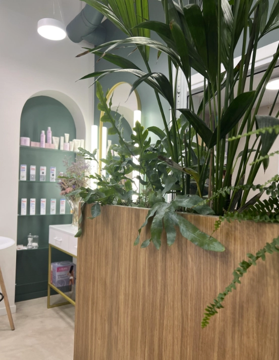 Салон красоты MangoMango в Калининграде: Мужчинам, Чистка, Пилинг, Детский маникюр, Лимфодренаж, Массаж, Стрижка, Окрашивание, Красота,