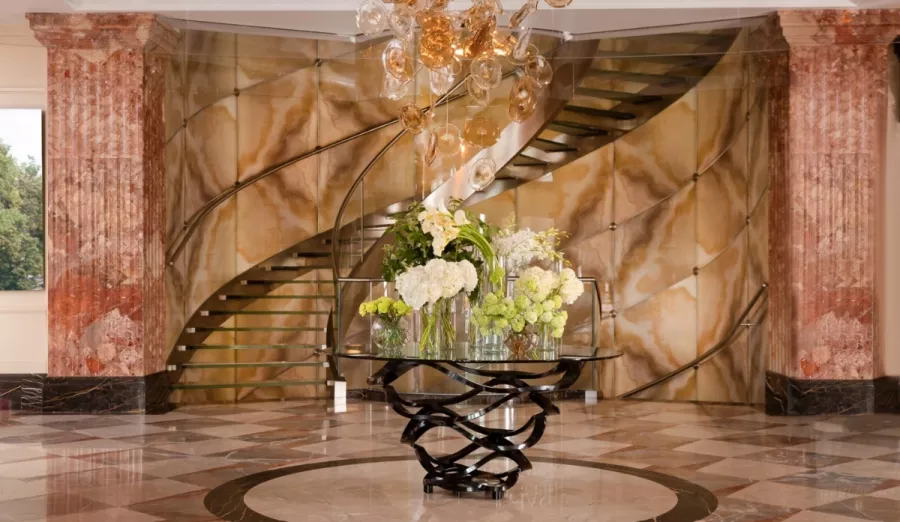 Гостиница 5* Hotel Continental в Москве: Гостиница, Отель, Тренажерный зал, Сауна, Хаммам, Спа салон, Ресторан, Банкетный зал, Конференц-зал,