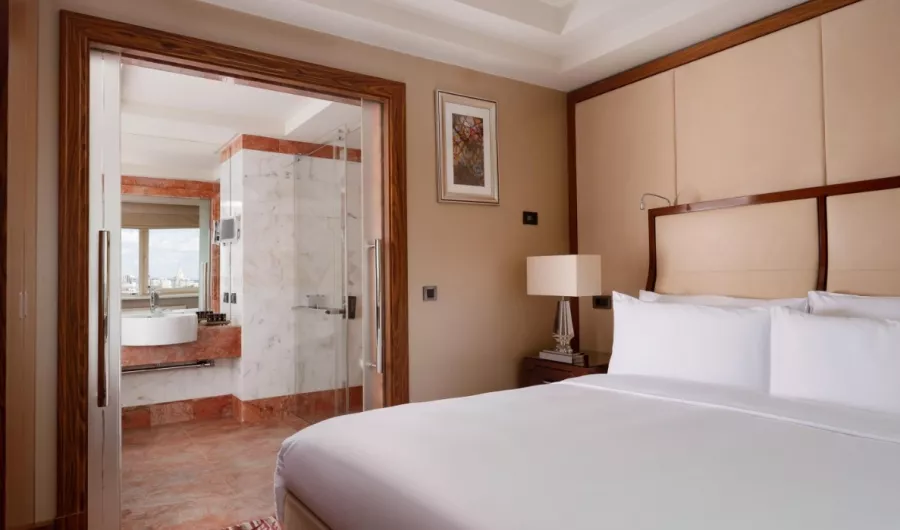 Гостиница 5* Hotel Continental в Москве: Гостиница, Отель, Тренажерный зал, Сауна, Хаммам, Спа салон, Ресторан, Банкетный зал, Конференц-зал,