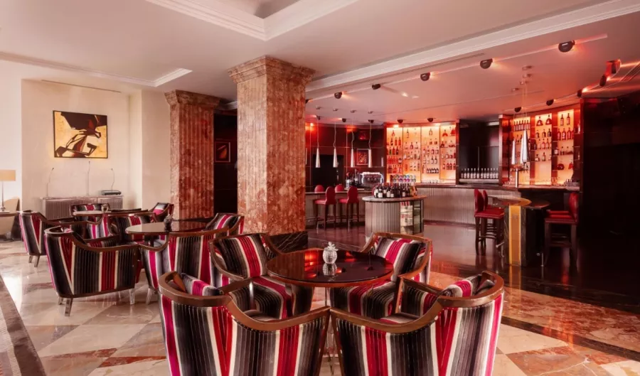Гостиница 5* Hotel Continental в Москве: Гостиница, Отель, Тренажерный зал, Сауна, Хаммам, Спа салон, Ресторан, Банкетный зал, Конференц-зал,