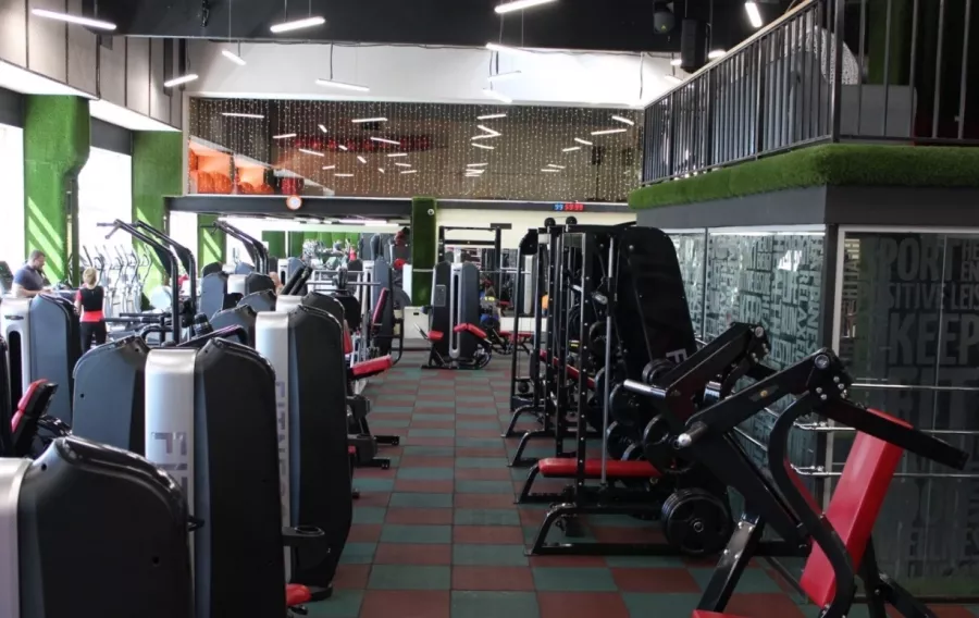 Фитнес-клуб GFITNESS в Москве: Аэробика, Боевые искусства, Йога, Калланетика, Кроссфит, Пилатес, Акробатика, Бокс, Джиу-джитсу,