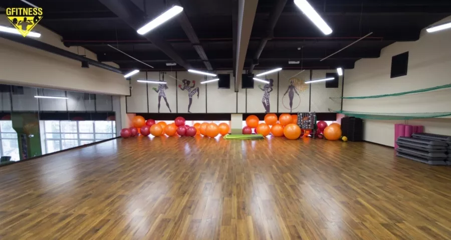 Фитнес-клуб GFITNESS в Москве: Аэробика, Боевые искусства, Йога, Калланетика, Кроссфит, Пилатес, Акробатика, Бокс, Джиу-джитсу,