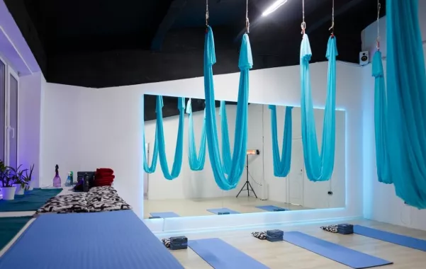 Студия растяжки и функционального тренинга "Relax & Stretch".