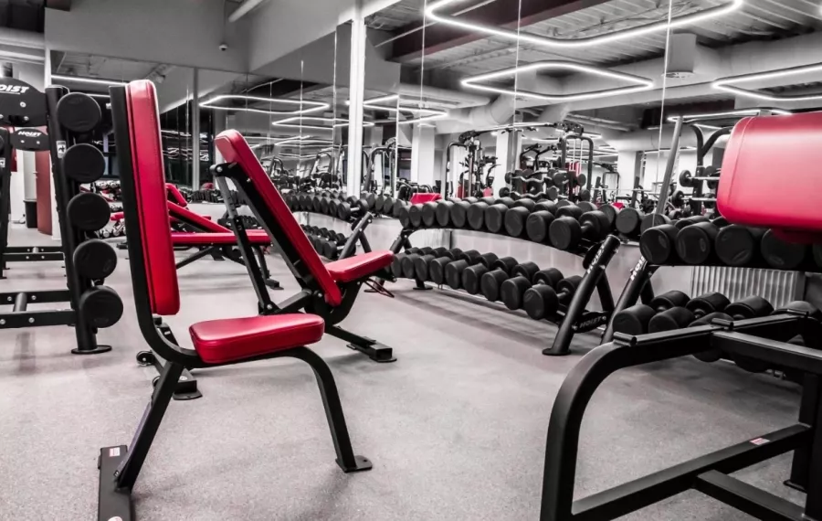 Фитнес-клуб Powerhouse gym в Москве: Аквааэробика, Аэробика, Боевые искусства, Детский уголок, Йога, Бассейн, Хаммам,